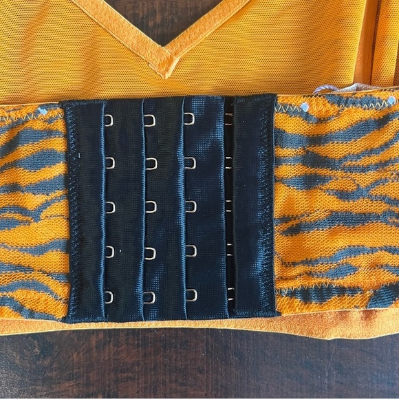 SAVAGE X FENTY All Over Me Lace Bandeau Bralette Tiger Stripe Lace Orange Ginger - Picture 9 of 14